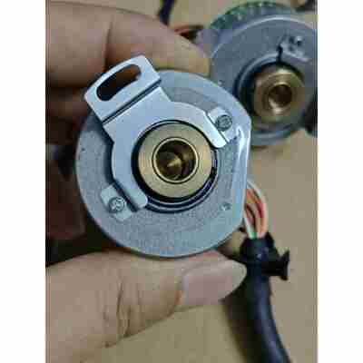 LS编码器H42-8-2500WL8 成色可以，所示，功，不是实价