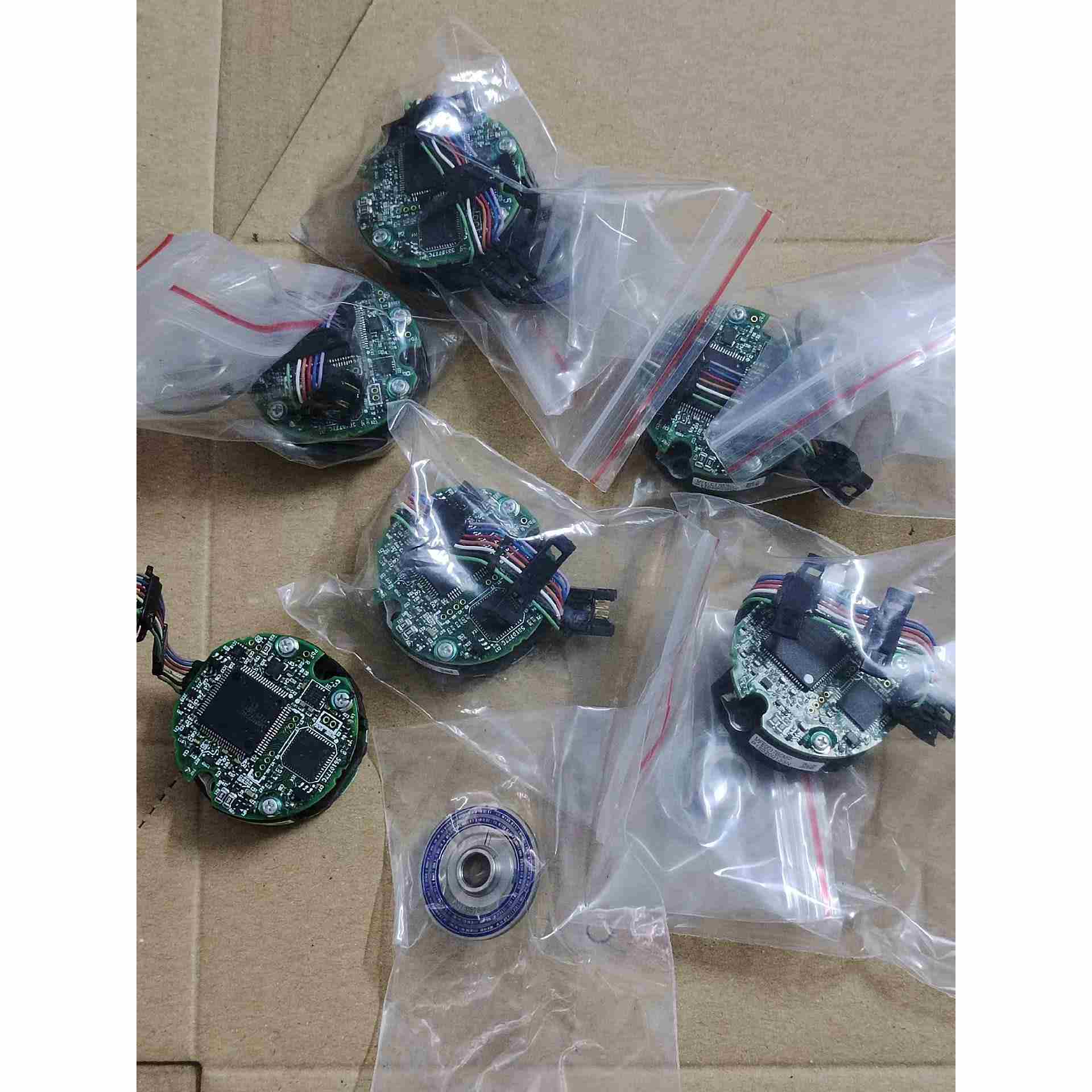 MFE0017B0MP编码器，成色很好，功能正常，拆机二，不是实价
