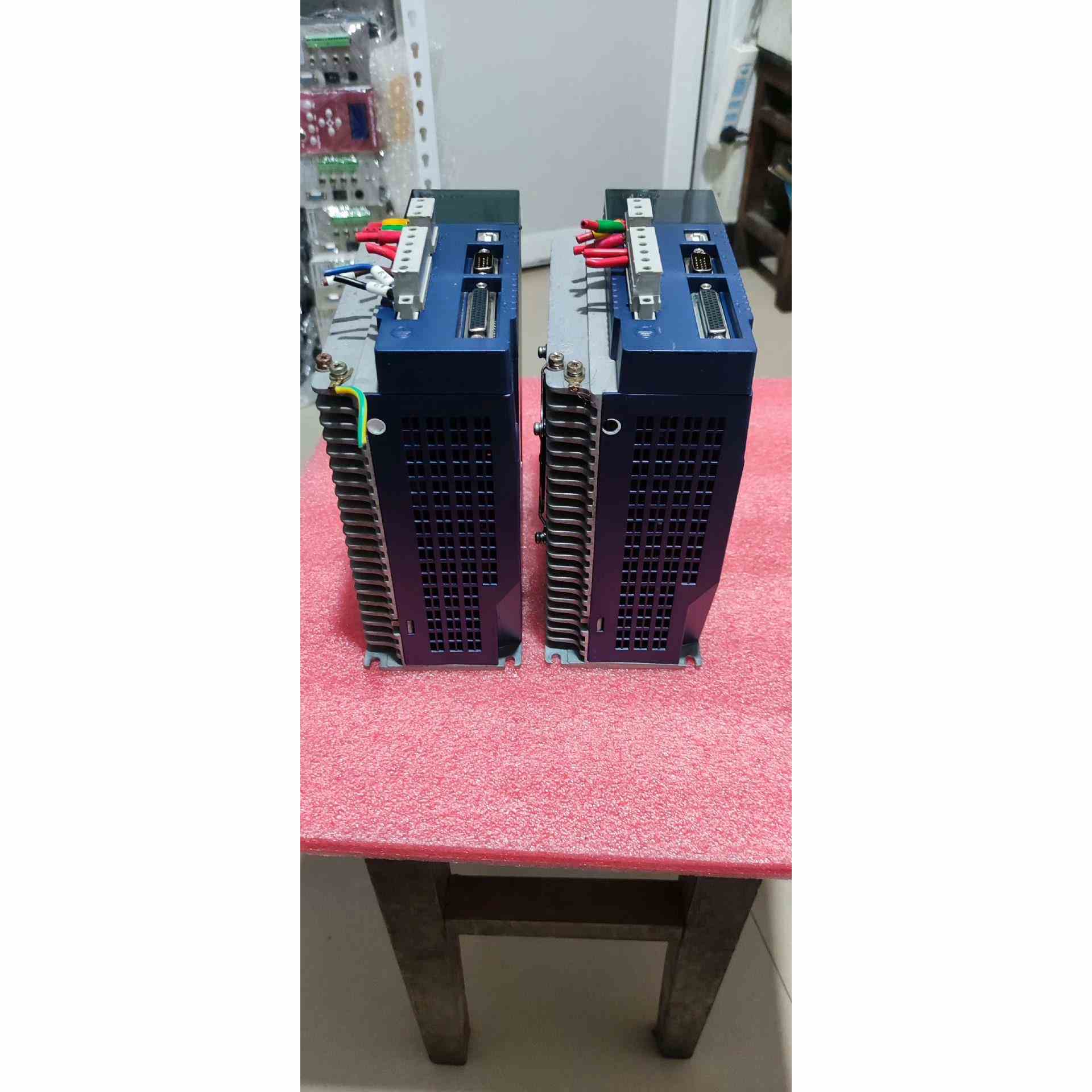 拆机威科达伺服驱动 VEC-VB-2R2H33B-M-C，不是实价