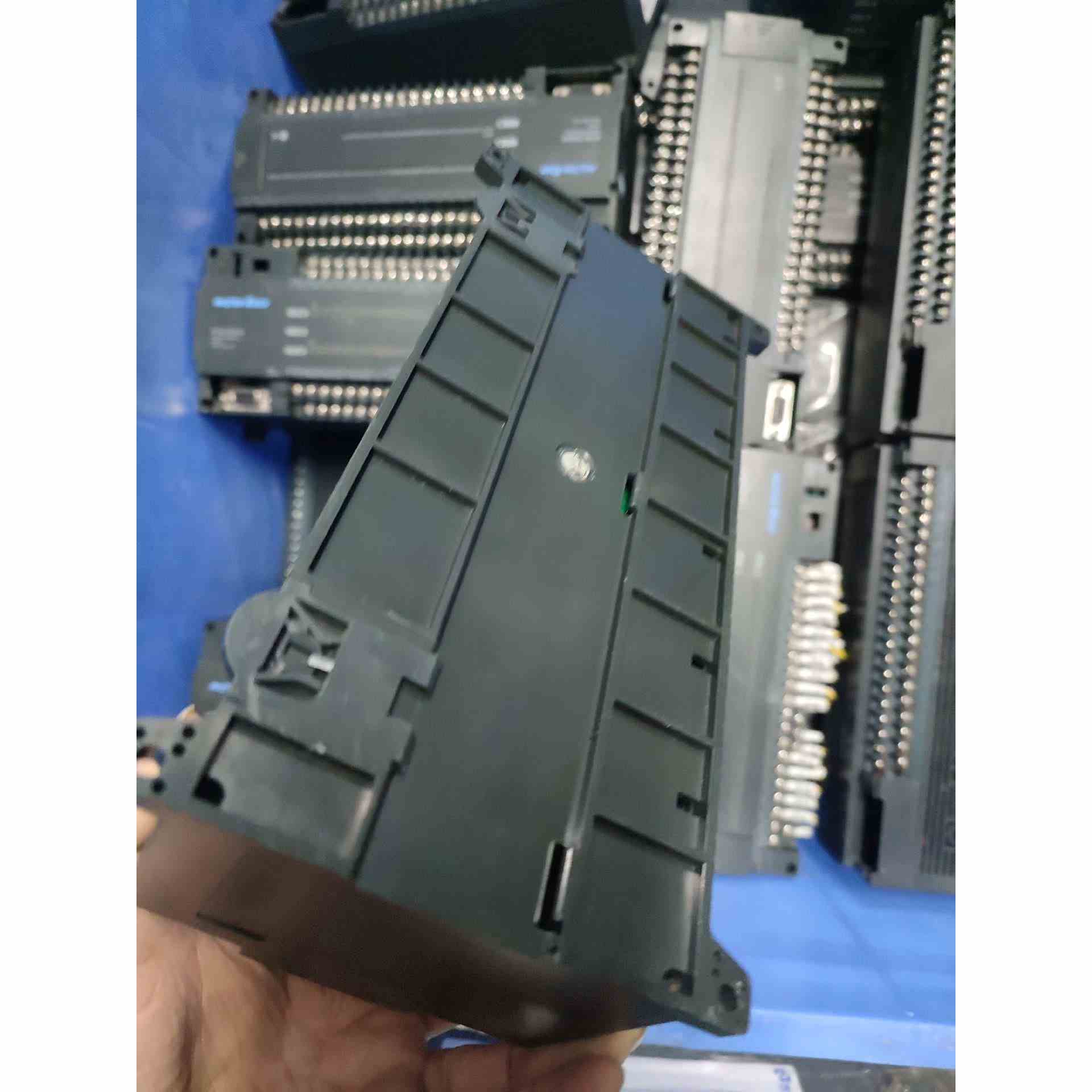 PLC产电LS、PLC，K7M-DR60S 原装拆机，通电正，不是实价