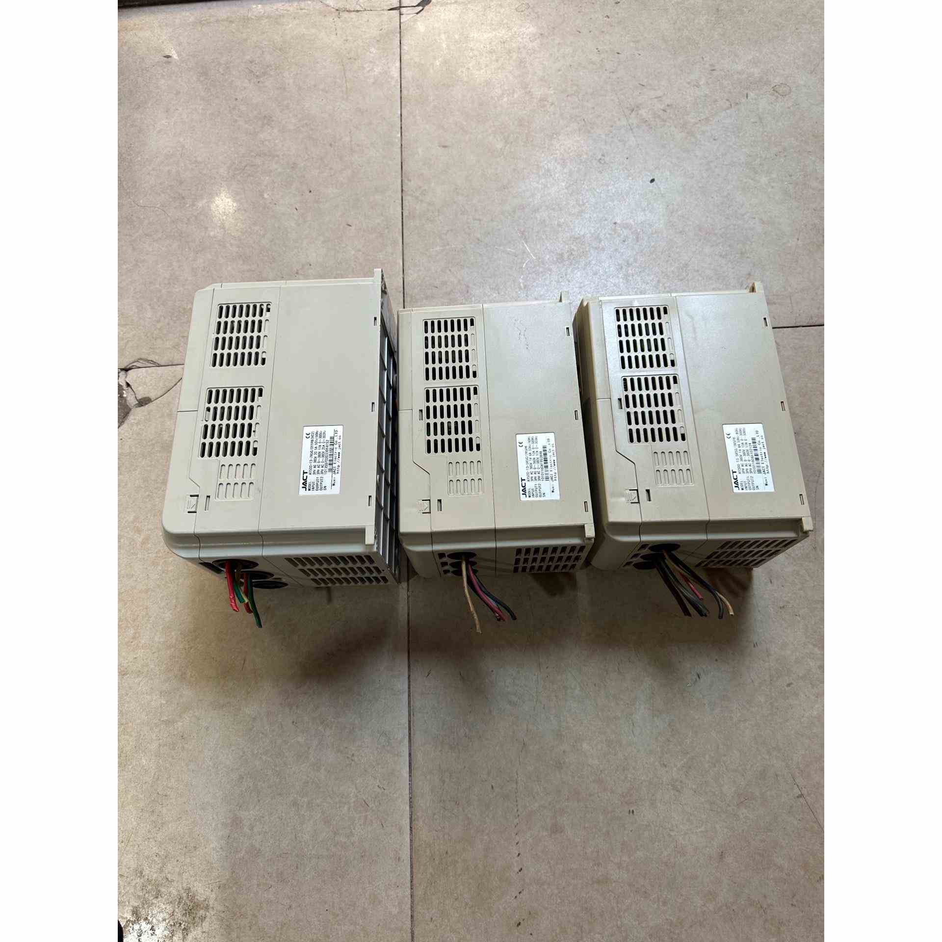 艾克特变频器AT500-T3-5R5G/7R5PB，非实价