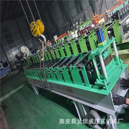 围挡板设备工地专用围挡设备建材围挡板设备卡槽设备装配式