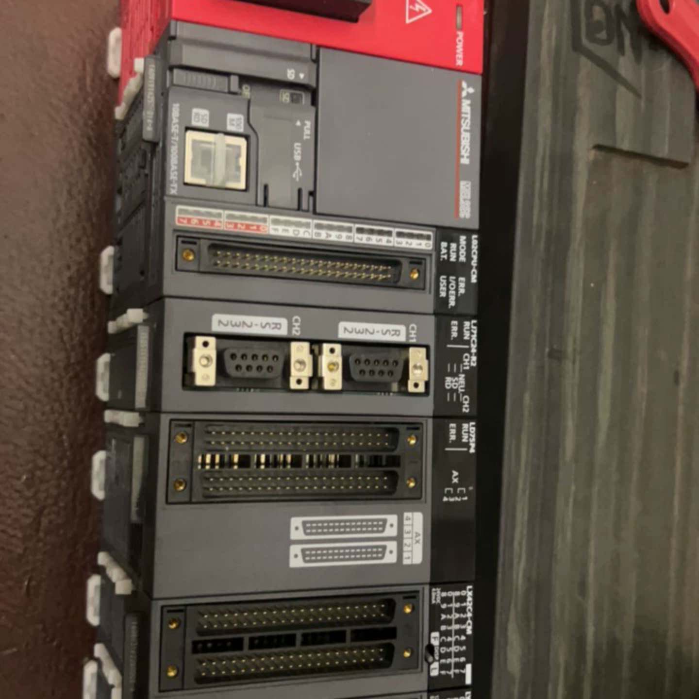 可维修PLC L02CPU-CM，冲新的三凌三台