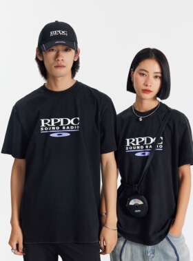 RPDC · STAFFROOM Sound Radio系列Oversize Logo T恤