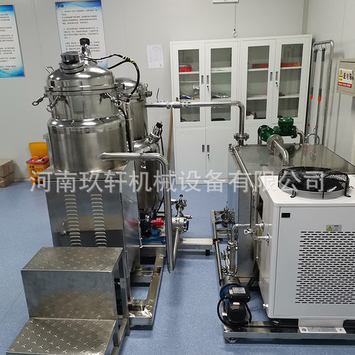 酥脆鱼真空油炸机 休闲食品油炸流水线 果蔬脆低温油炸设备