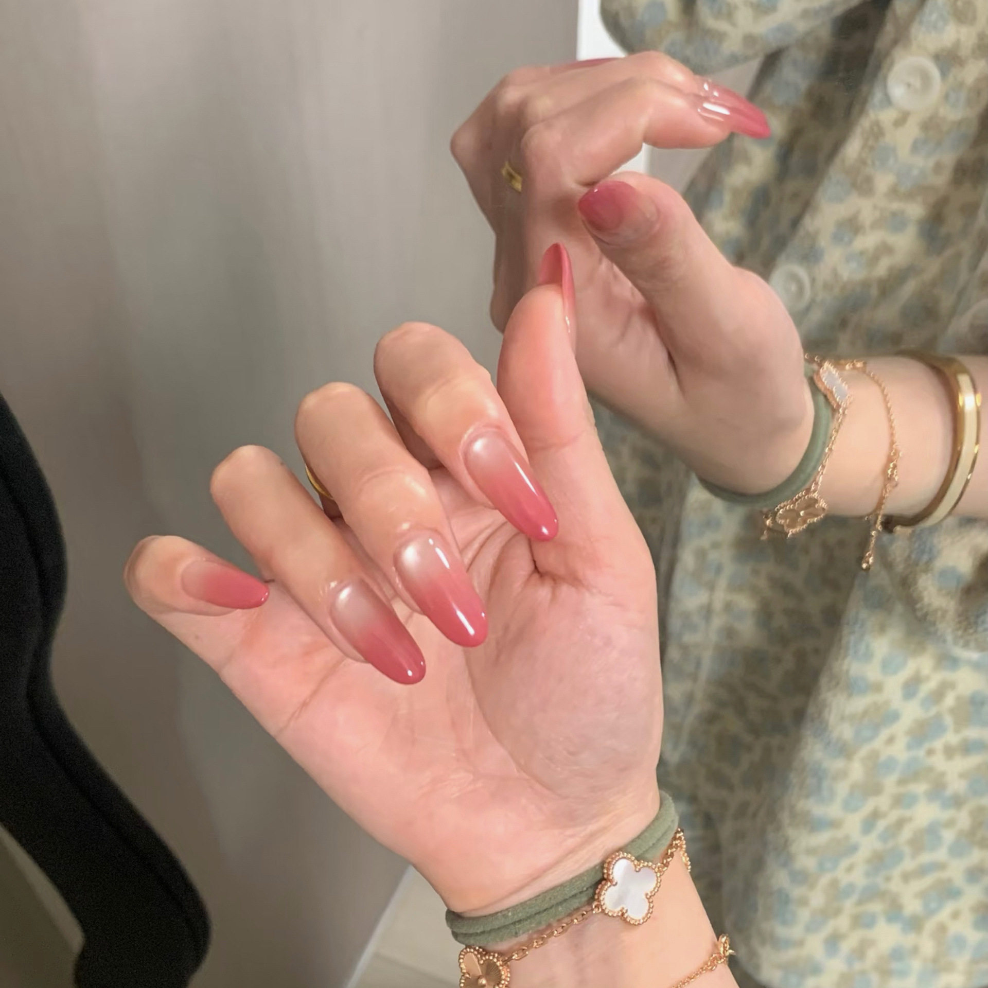 【江坂丽奈】冰透豆沙粉纯手工穿戴甲温柔纯欲腮红渐变美家贴片