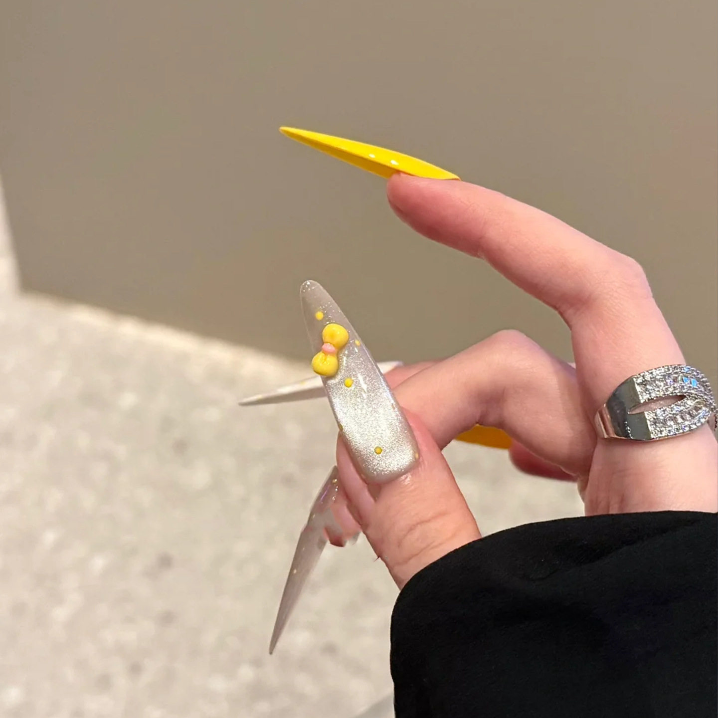 【 渐变爆闪猫眼】纯手工穿戴甲卡通黄色装饰假指甲贴片个性美甲