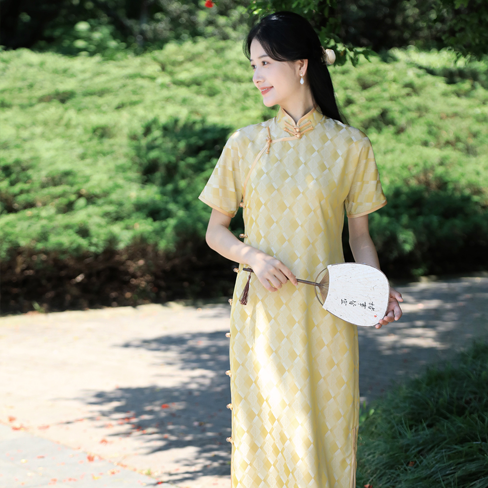 全开襟日常古法旗袍气质显白少女