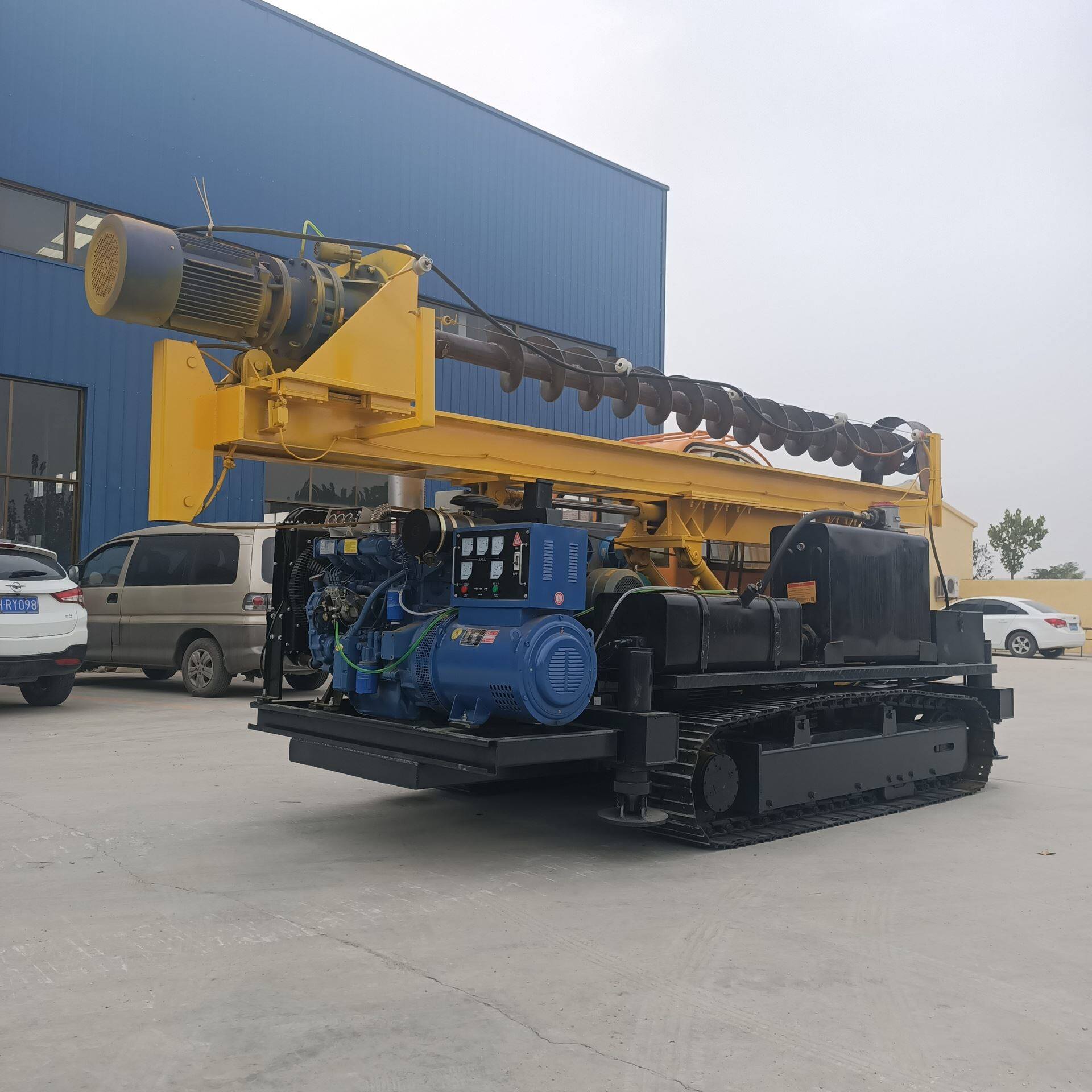工地基坑履带螺旋钻机 太阳能光伏打桩机 全液压履带式光伏螺旋钻