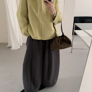 一念小众设计冬上新连帽宽松百搭抽绳羊毛外套OM3366