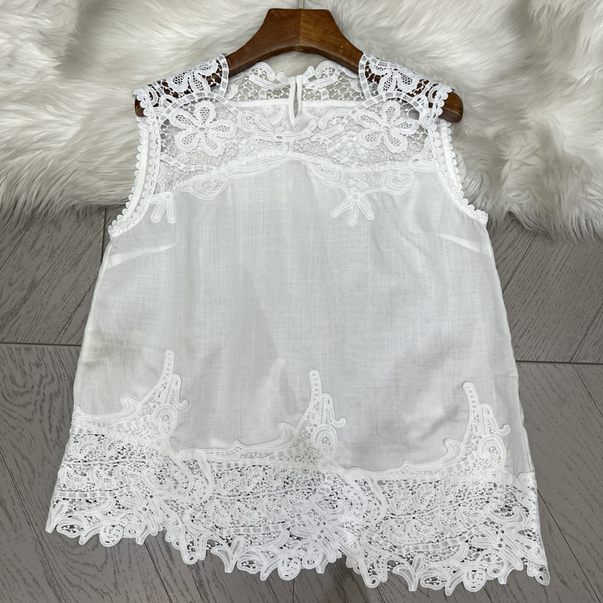 一念天然亚麻肌理感锁边蕾丝花纹背心小衫Y20495