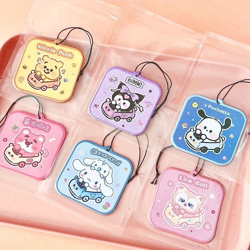 三丽鸥车载香薰库洛米草莓熊帕恰狗香片挂件居家衣柜背包挂饰香片