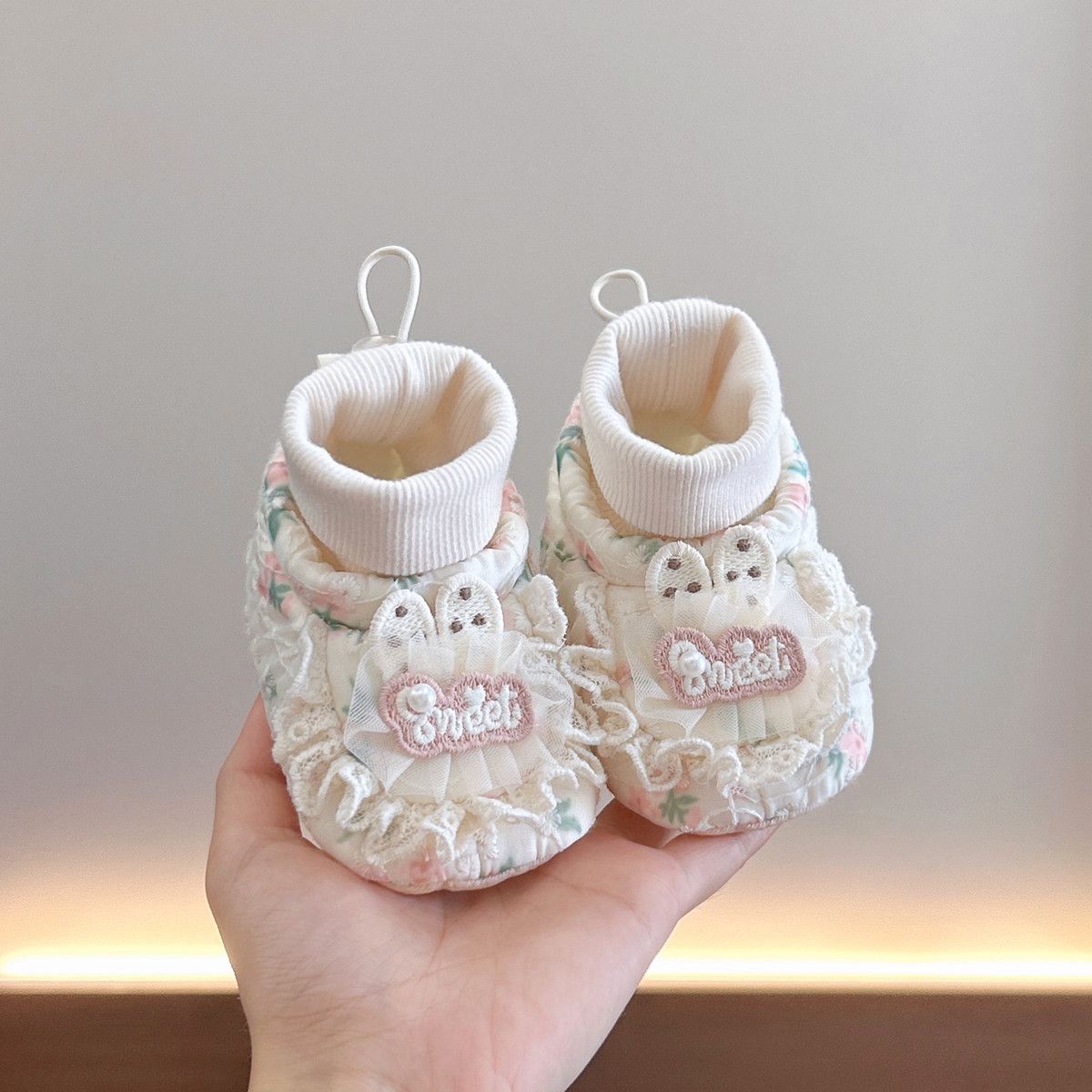 婴儿鞋子柔软舒适春秋款图片