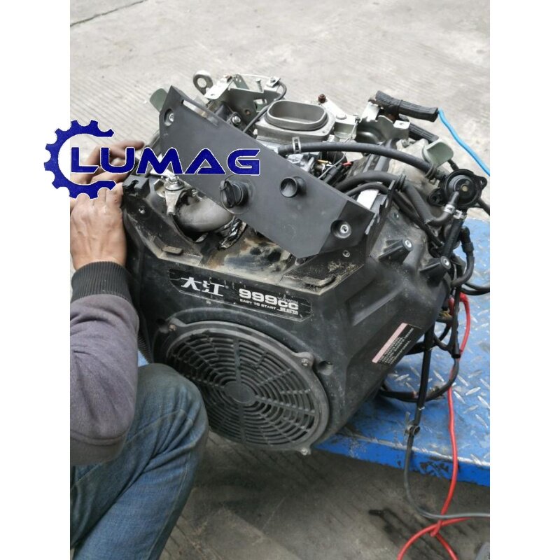 重庆大江999cc双缸发动机发动机化油器2v90FD