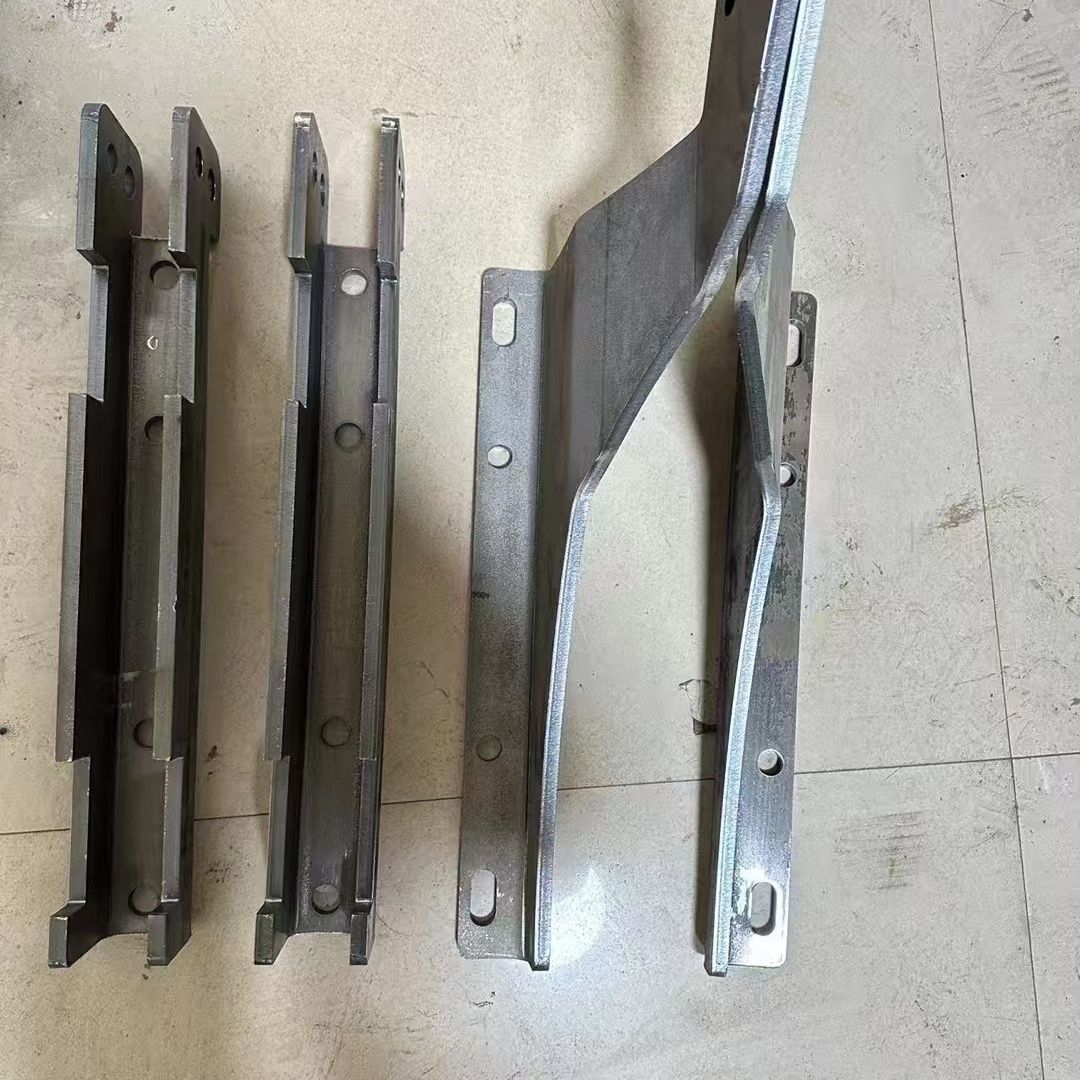 五铧犁配件 双梁上下悬五铧梨配件双卡80/100大梁 标准12个厚悬挂