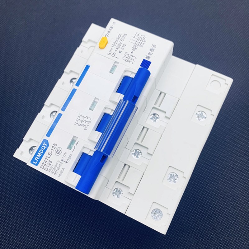 工厂促销3P+N三相四线空开带漏电断路器保护器DZ47LE-125A100总闸