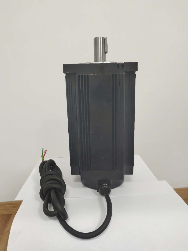 130三相步进电机套装驱动器控制器低噪音低温升单出轴大扭矩高速
