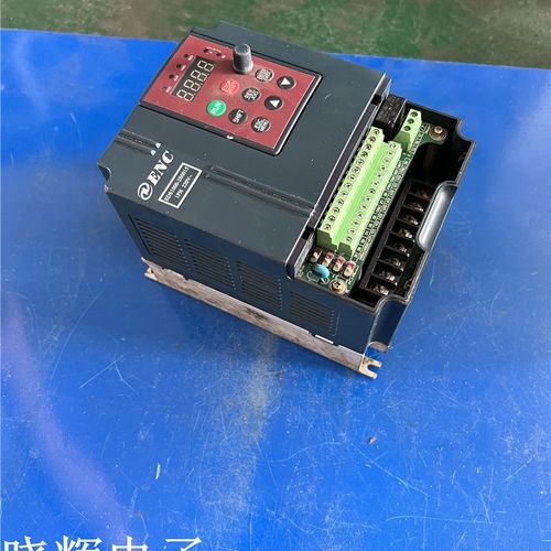 易能变频器 EDS1000-2S0015B 1.5KW  220V 现货质量保证实物拍摄