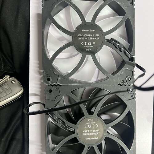 可维修Power Train机箱风扇两把，12VDC，0.28议价