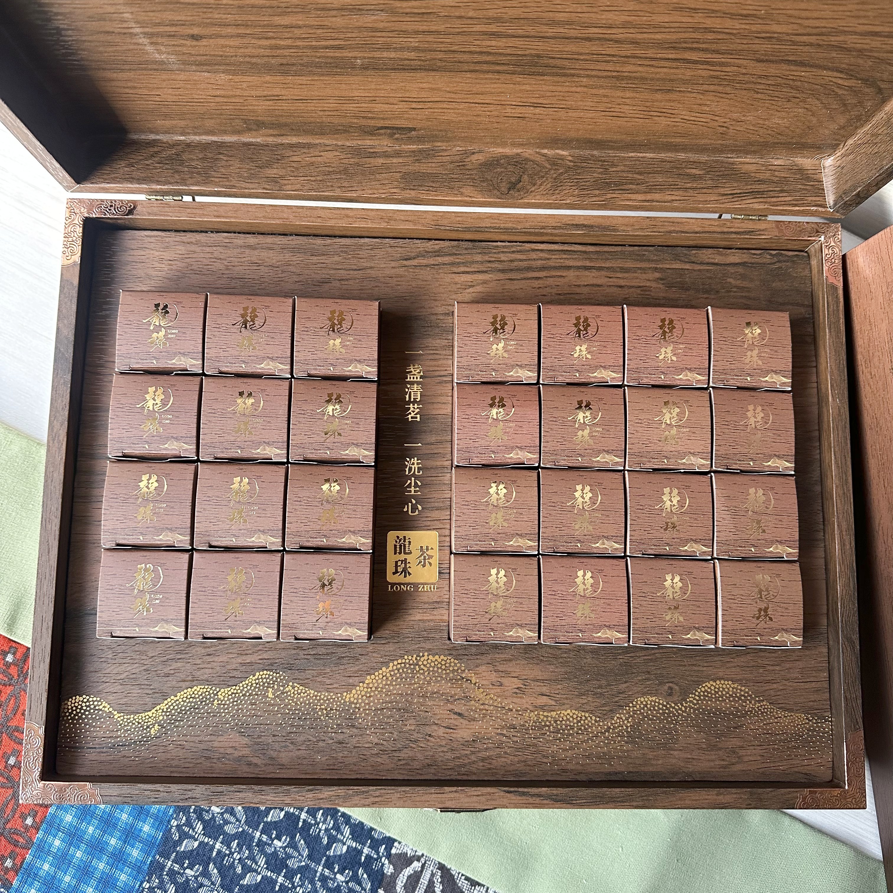 冰岛普洱茶白茶龙珠空礼盒
