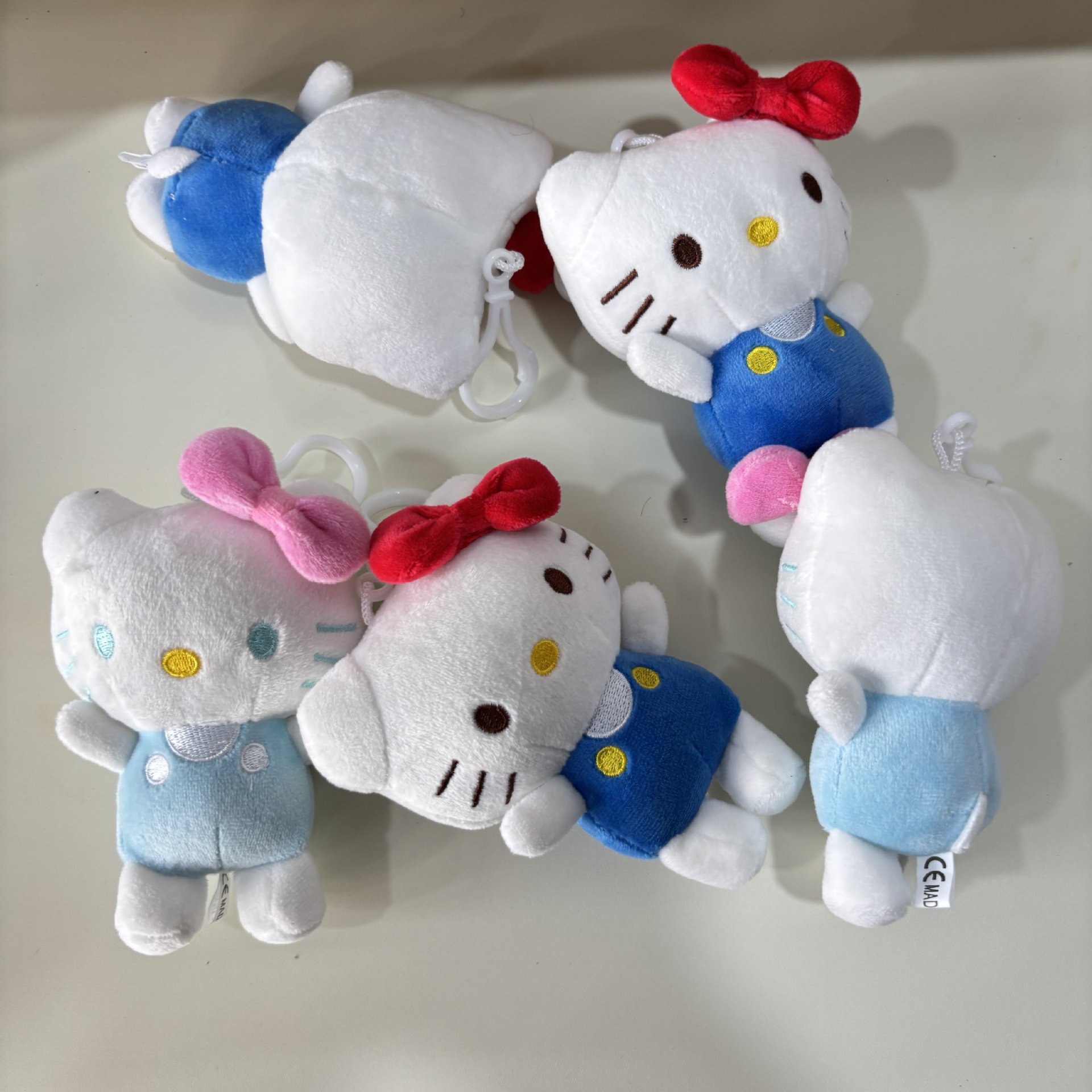 可爱猫咪公仔毛绒玩具哈喽kt凯T猫玩偶娃娃送女生生日礼物游戏城