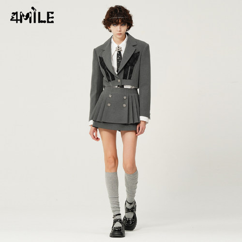 4MILE学院风JK制服百褶裙