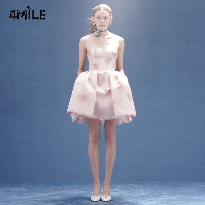 4MILE粉色抹胸花苞连衣裙图片