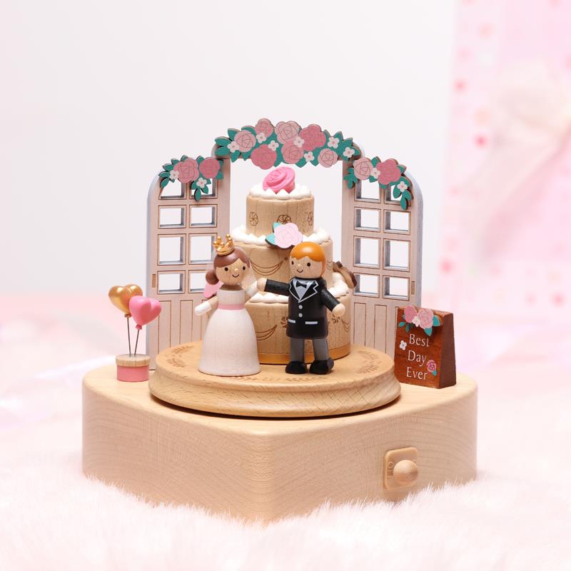 森活木趣音乐盒八音盒木质摆件可旋转送新人新娘订婚结婚新婚礼物