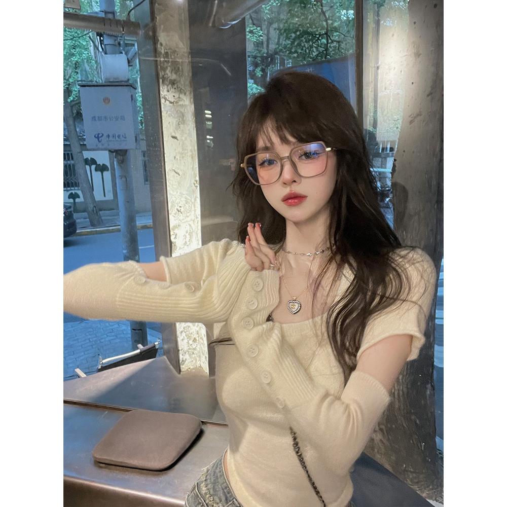 2025秋季女性新设计小众上衣方领修身纯欲望热辣女孩针织毛衣袖子