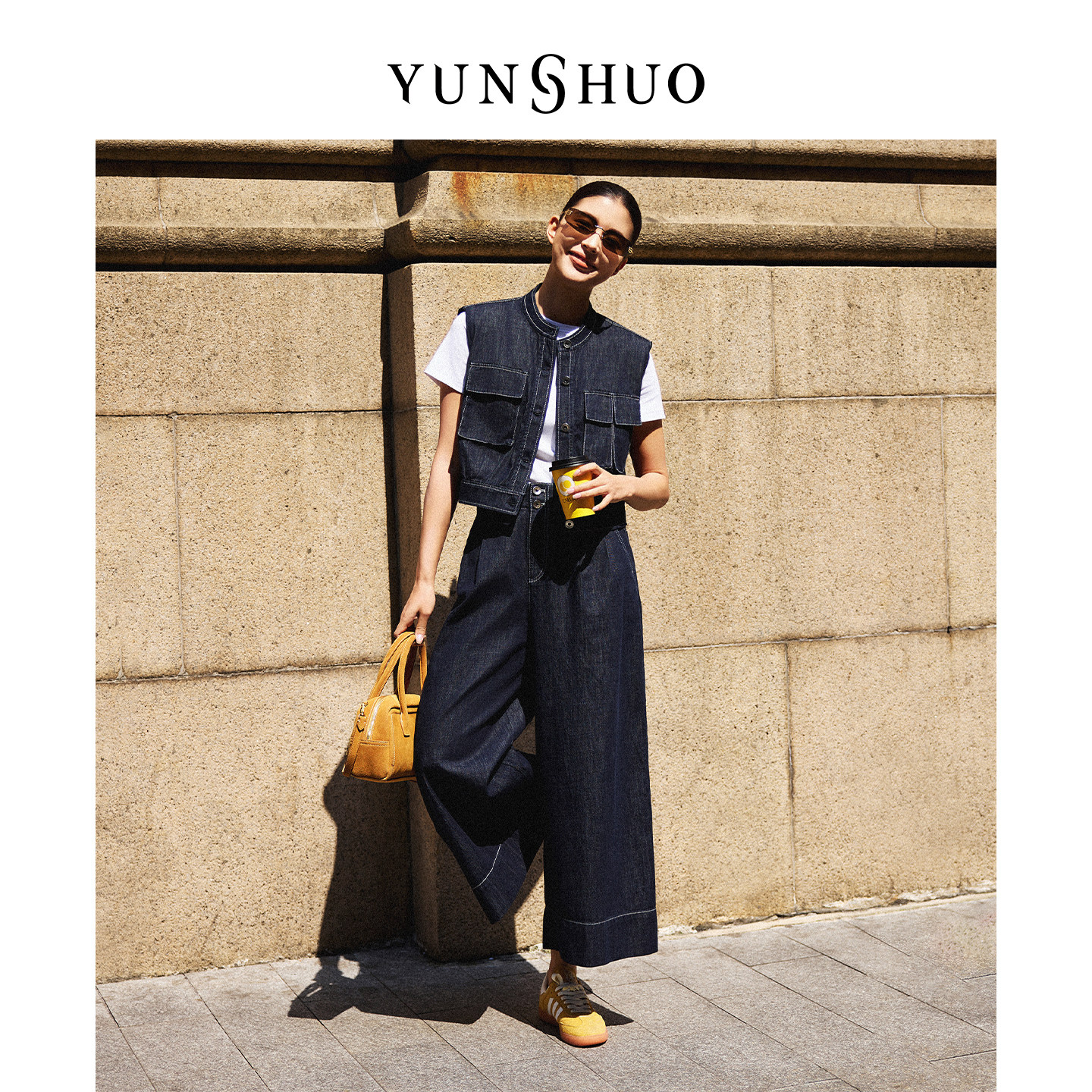允硕新品短款牛仔马甲女图片