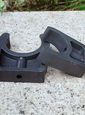 【高品质】管道固定卡箍支座 深灰色UPVC塑料管夹管卡DN15/20/25