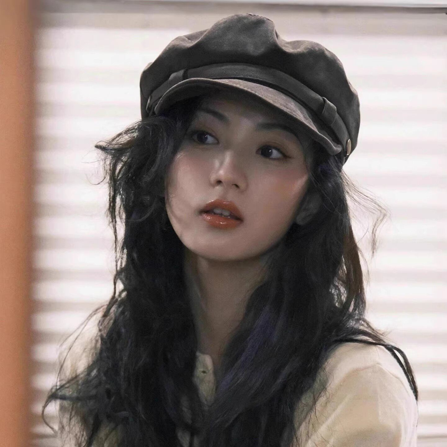 棕咖色麂皮绒贝雷帽女款