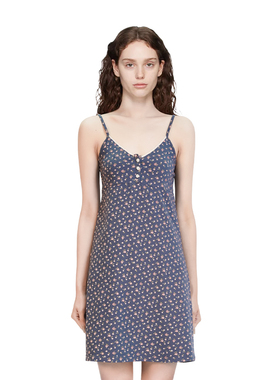 BM连衣裙蓝色碎花吊带裙2025新款女夏季初秋气海边质超好看连衣裙