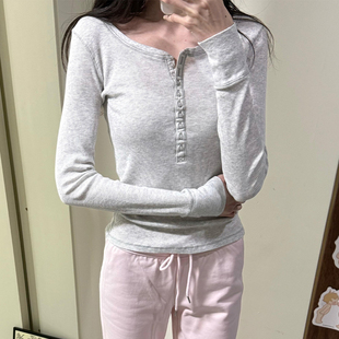 BM长袖女2026新款秋冬圆领显瘦纯色纽扣高级感修身休闲打底衫上衣