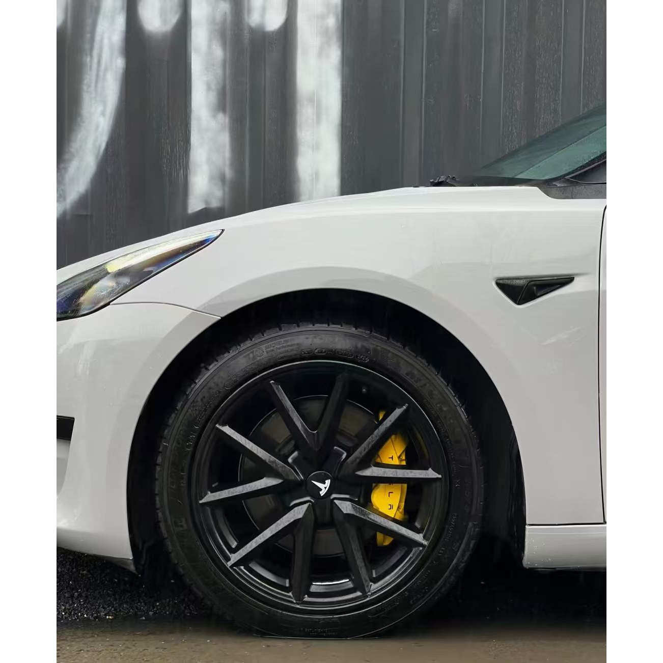 特斯拉卡钳罩改色轮毂卡钳罩