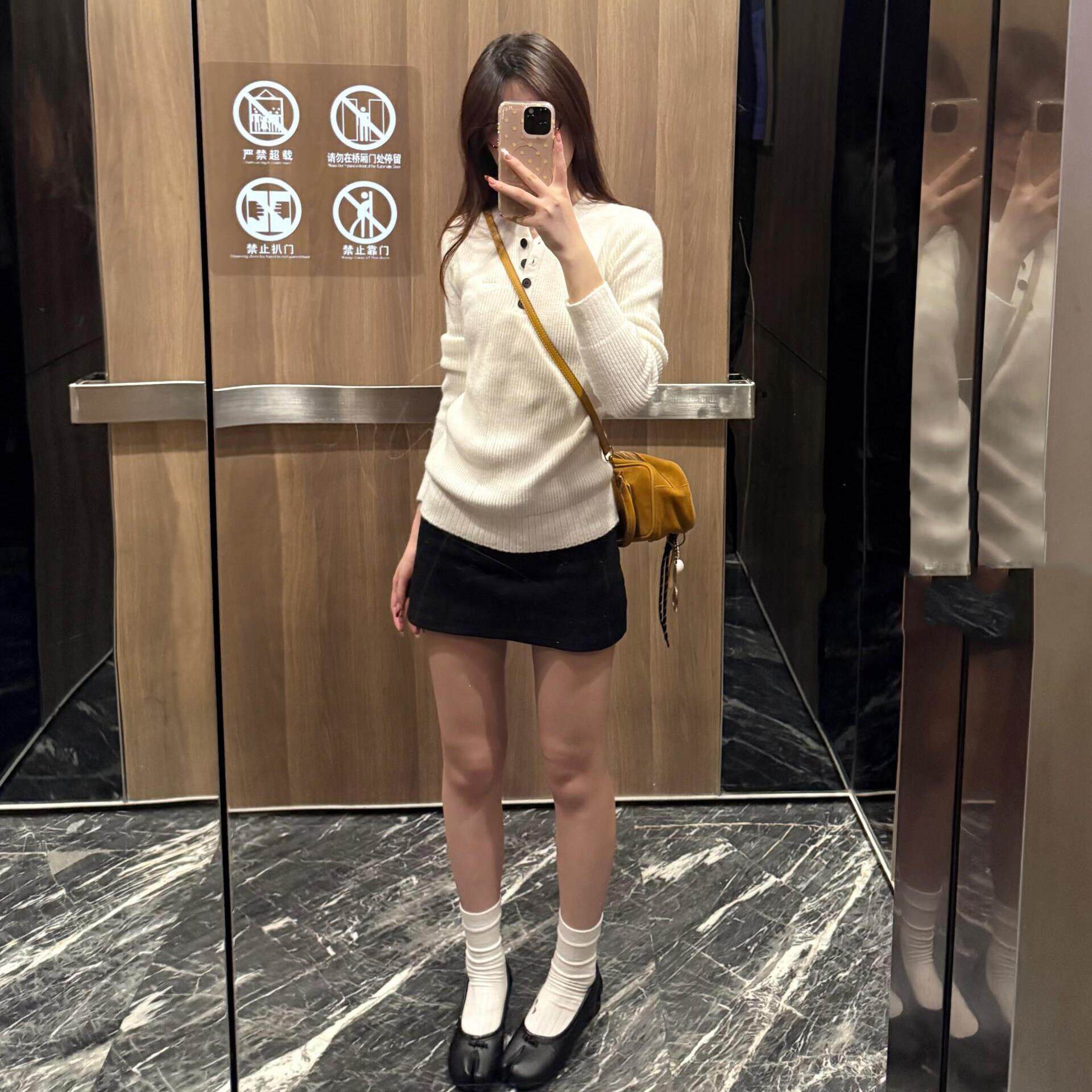 亨利领白色毛衣女秋冬高级感可外穿内搭套头修身针织衫打底衫上衣