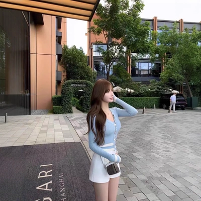 CHICYOU窈窕纤细含真丝修身百搭显瘦日常休闲短款v领针织开衫