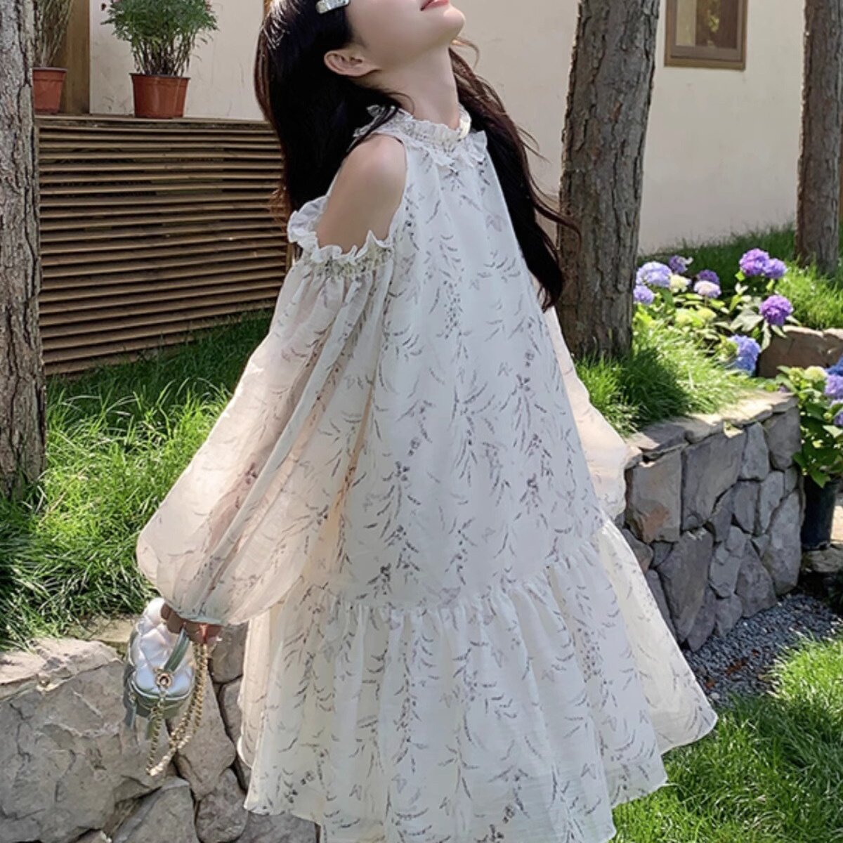 法式碎花露肩灯笼袖连衣裙女夏季2025新款小个子超好看甜美短裙子