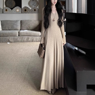 有洧Youwe 长袖打底连衣裙女2025新款秋季高级感内搭显瘦针织裙