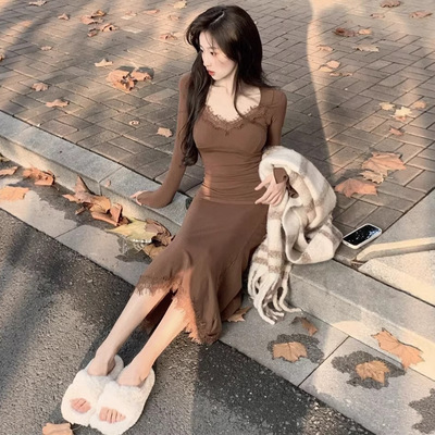 纯欲风v领蕾丝拼接长袖连衣裙女2026秋季新款收腰紧身显瘦包臀裙