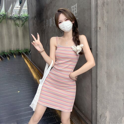 彩虹吊带小个子初恋风少女感条纹裙子微胖抹胸修身吊带外搭连衣裙