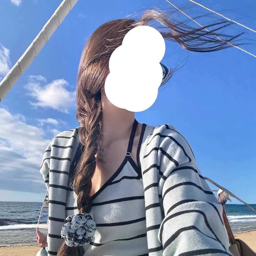 早安樊樊 两色条纹小香针织开衫+挂脖背心+短裙裤+胸针套装女春秋