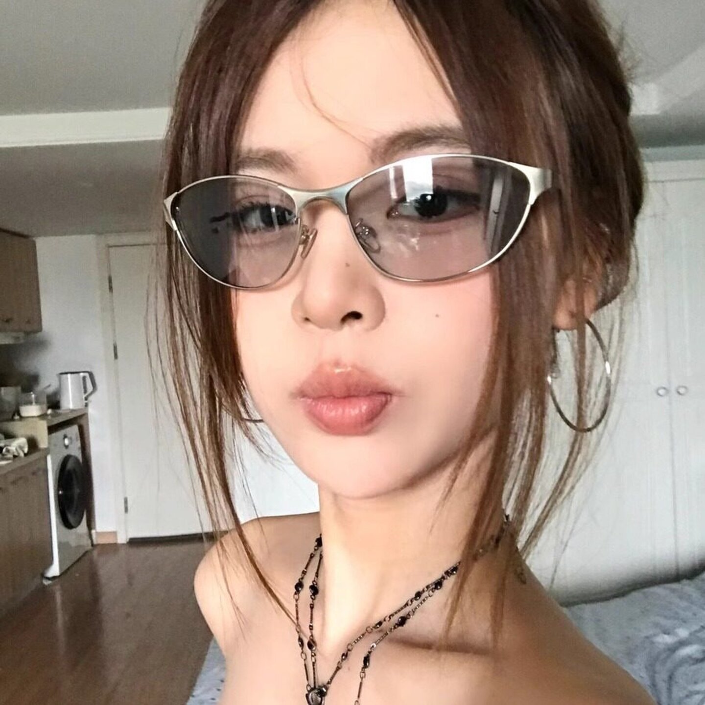 高级感显脸小y2k辣妹风墨镜女时髦复古港风平光水银色太阳眼镜潮