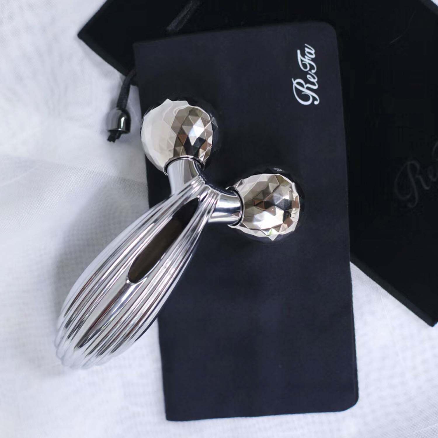 保税仓｜大跳水~美容仪加强版两轮面部/身体按摩仪滚轮提拉