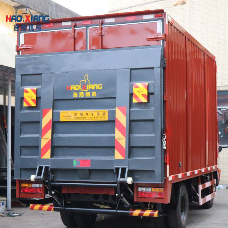 5吨电动液压货车升降汽车尾板安装