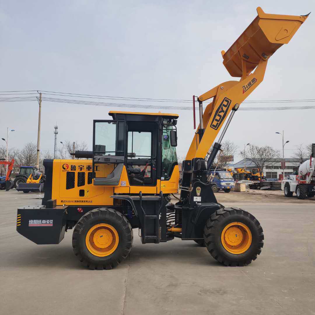 全新鲁宇930型装载机 鲁工林场草场抓木机 市政环卫清雪机