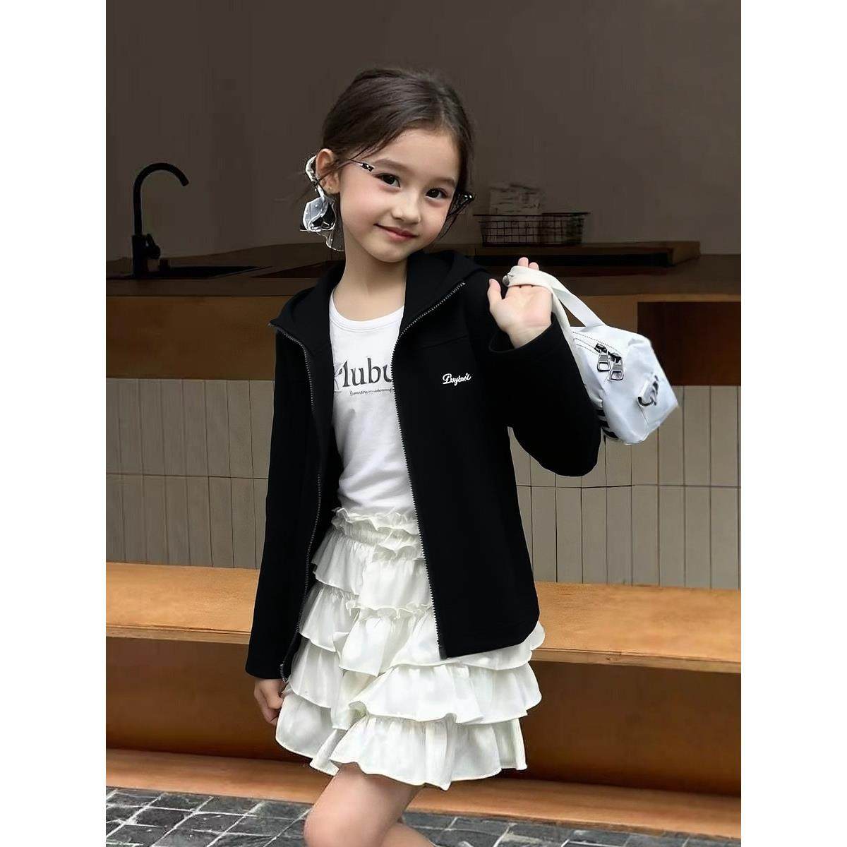 女童外套春秋季2025新款超好看韩系洋气时尚女孩休闲卫衣儿童上衣