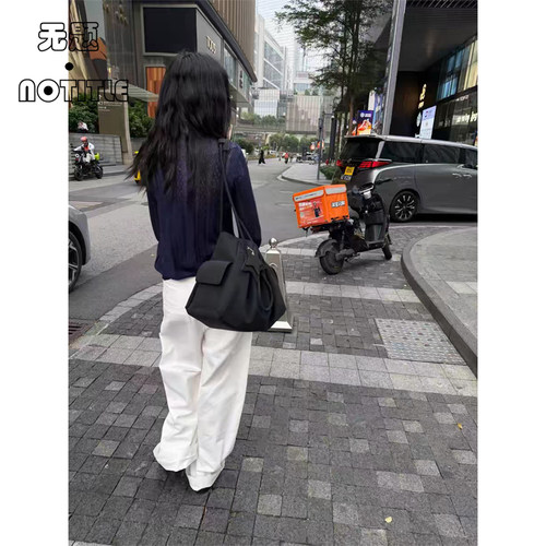 【无题notitle】美式复古抽绳束口包大容量托特包百搭学院风通勤