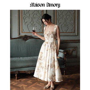 【节日系列】Maison Amory 黄底玫瑰庄园印花及踝度假连衣裙