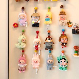 门上装饰挂件多巴胺挂钩适用于星星人泡泡玛特系列娃娃展示上墙门